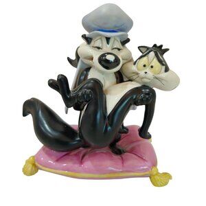 Looney Tunes Pepe Le Pew "Zie Broken Heart Of Love" Goebel Figurine 2809 Limited